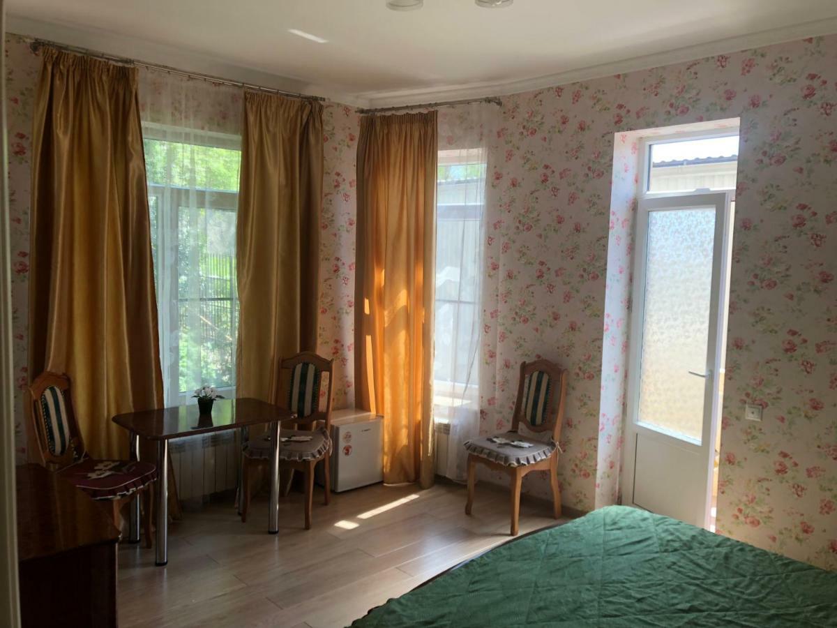 Krasnopolyanskaya Hotel Soči Esterno foto